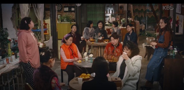 동백이의 까멜리아에서 번영회 하는 중인 옹벤져스 (사진=캡쳐)