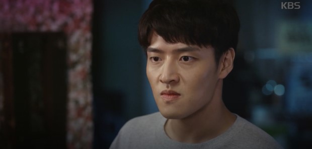 동백이를 괴롭히는 노규태를 본 용식 (사진=캡쳐)